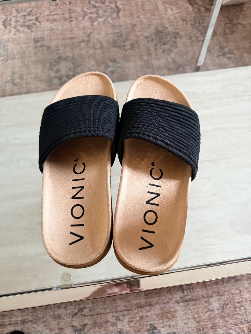 Vionic Women’s Evie Knit Slide Sandal